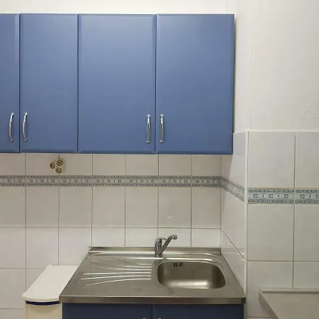 Mare Beachfront Cozy Sea View Apartament *