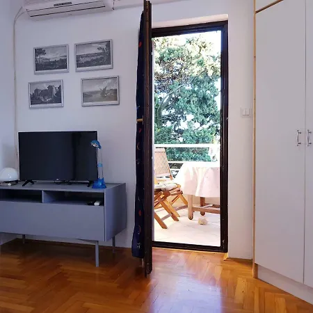 Mare Beachfront Cozy Sea View Apartament