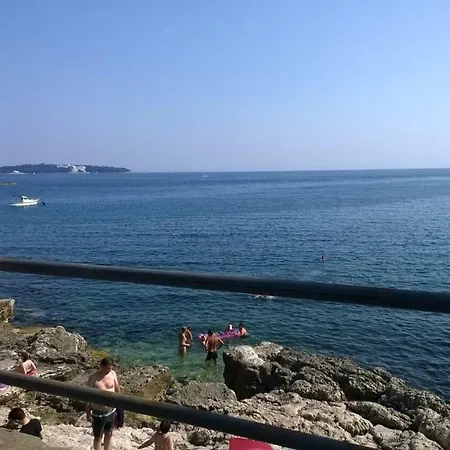 Mare Beachfront Cozy Sea View * Pula